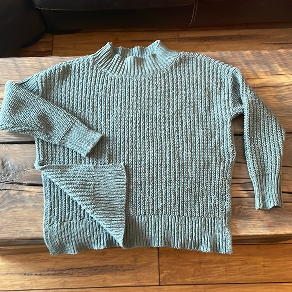 Aerie sweater